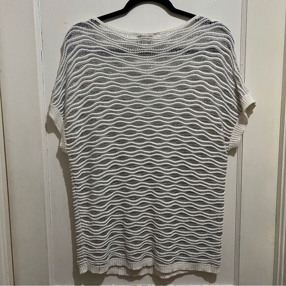 Chicos Silver Metallic Thread And White Short Sleeve Summer Sweater Sz 2 Medium - Picture 4 of 8